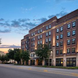 Fairfield Inn & Suites by Marriott Savannah Downtown Historic District, khách sạn ở Savannah