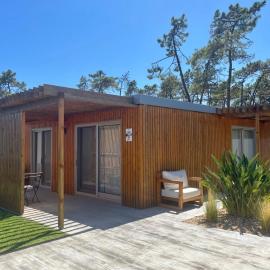 818 Centro Náutico Bungalows, hotel in Vila Real de Santo António