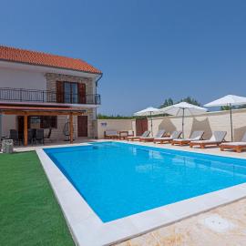 Awesome Home In Sibenik