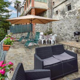 Cozy Home In Limano With Wifi