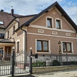 Chalupa u Rádlů, hotel a Domažlice