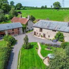 Hawley Farm، فندق في Hawley Bottom