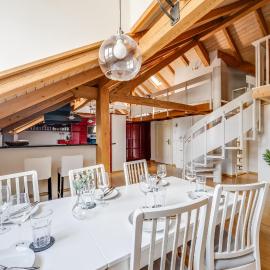 Atemberaubendes Apartment mit Dachterrasse, hotel Winterthurban
