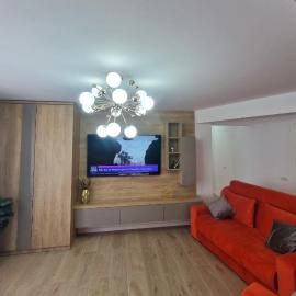 Ultracentral Luxury Apartament, hotel em Curtea de Argeş