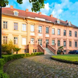 Schlosshotel Rühstädt Garni - Natur & Erholung an der Elbe, hotel v destinaci Rühstädt