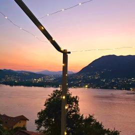Sunset Lake Como con balcone vista lago