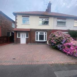 Lovely 3 bed house in Crosby, hotel a Crosby