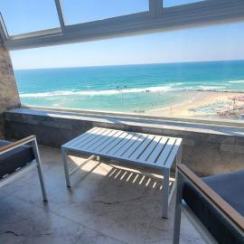 Apartment by the sea 63