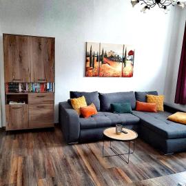 Art ANTON - Stilvolle Wohnung mit Balkon, zentrumsnah