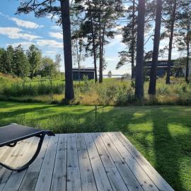 Fridfullt läge, stuga med sjöutsikt, Hotel in Säffle