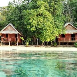 Risen Raja Ampat, Hotel in Pulau Birie