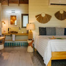 Tranquilseas Eco Lodge & Dive Center, hotelli kohteessa West End