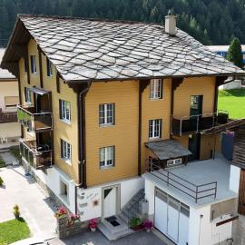Haus Chalet Arnika, Hotel in Saas-Grund