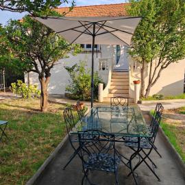 Petite villa climatisée Jardin, hotel i Vallauris