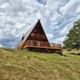 Cabana Morarilor, khách sạn ở Bertea