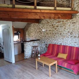 Appartement en pierre au calme、ヴェール・サン・ドニのホテル
