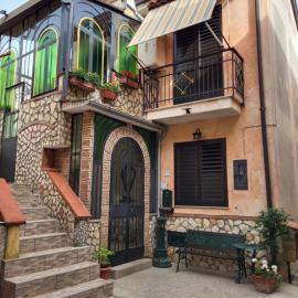 Amodio Apartments