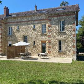Manoir en Pierre Chartres, Hotel in Chartres