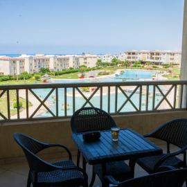Panoramic see view apartment in North Coast الساحل الشمالي, hotel in Alexandria