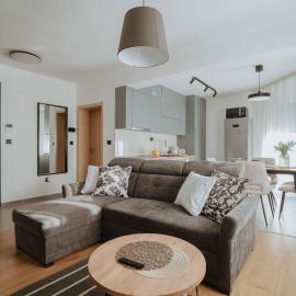 Apartman V u centru Kutine