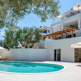 Serenity Hill, hotell i Paliouri