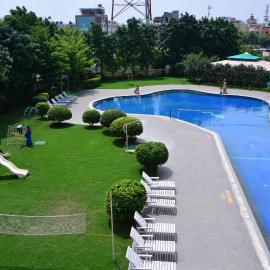 St Laurn The Spiritual Resort, hotell i Shirdi