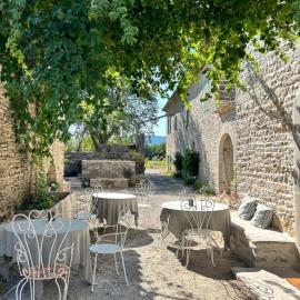 Gîte Guillaumand, hotel v destinácii Pompignan