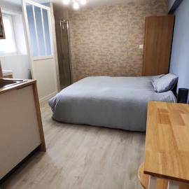 Studio neuf et cosy dans maison avec terrasse privative