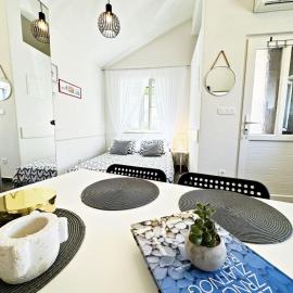 Studio apartment Matoni、ポスティラのホテル