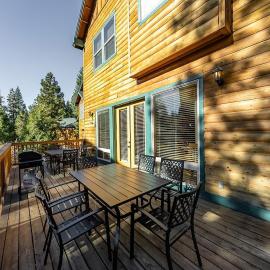 Sierra Pines Villa Deck Jetted Tub Game Rm, hotel in Shaver Lake