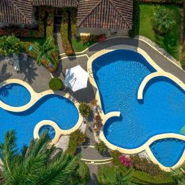 Villa Tranquilidad by Vacation Pura Vida, hotel di Esterillos
