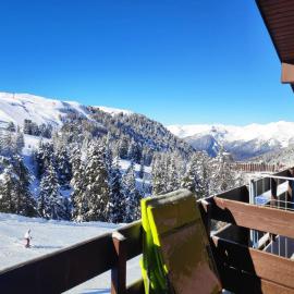 Appartement 4-6p Belle Plagne, skis aux pieds, vue montagne, ensoleillé