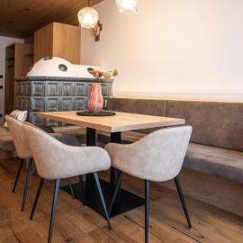 Aparthotel Zum Schlössl, hotell i Villa Ottone