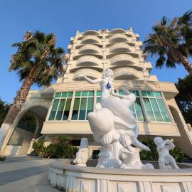Hotel Vila Barbaut, hotel em Karpen