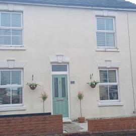 Rugby town centre house close to train station, rugby school and benn hall, hotel i Rugby