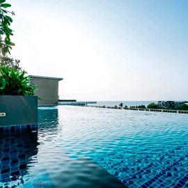 Premium Suite Corner Room & The Blu X Bangsaen