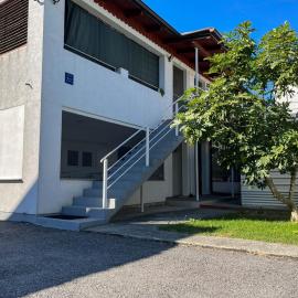 Apartmani MOSLAVINA i parking, hotel di Kutina