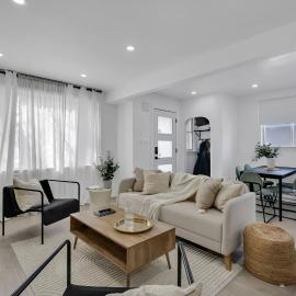 Modern 2BR Apt Near Downtown Ottawa FREE PARKING