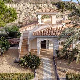 Chalet Villa Sophia Alicante, hotel in Alicante