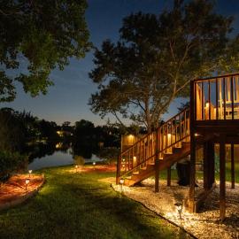 Savannah Lakefront Retreat near Tybee Beach with King Bed and Free Parking