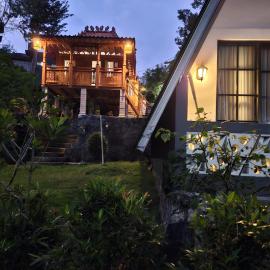 Khethech House, hotel a Ngluwar