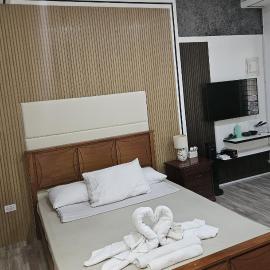 Weyh's Studio #1 by the ocean 100Mbps