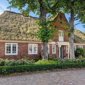 Das Kommandeur Haus - Ihr Traumferienhaus in Nieblum, hotel v destinácii Nieblum