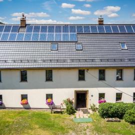 Agroturystyka "Pograniczna" - Apartamenty i pokoje, hotel in Głuszyca Górna