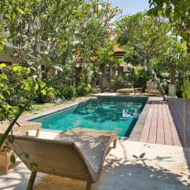 Bali Telaga Hati Yoga Healing And Retreat Center Hostel, hotel u gradu Sanur