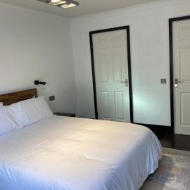 2 bed Serviced Apartment in Henley