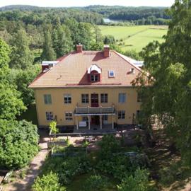 Lidhem herrgård. Bed & Breakfast och mindre lägenheter、ビンメルビューのホテル