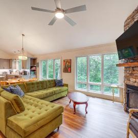 Pet-Friendly West Jefferson Home w/ River View!