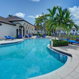 Newly renovated Townhome with King bed, hotel a Delray Beach