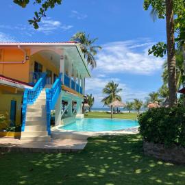 Las Lajas Beach Resort, khách sạn ở Las Lajas